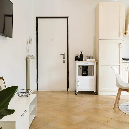 Apartment 107 - Roma